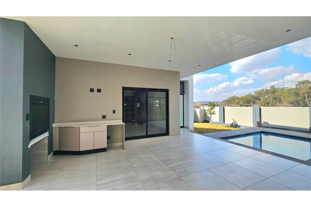 Residential - ਅਲੱਗ ਥਲੱਗ ਬਣਿਆ ਹੋਇਆ ਘਰ - Fountainbrook Estate, Gauteng - South Africa - 25 - 1031393025-834