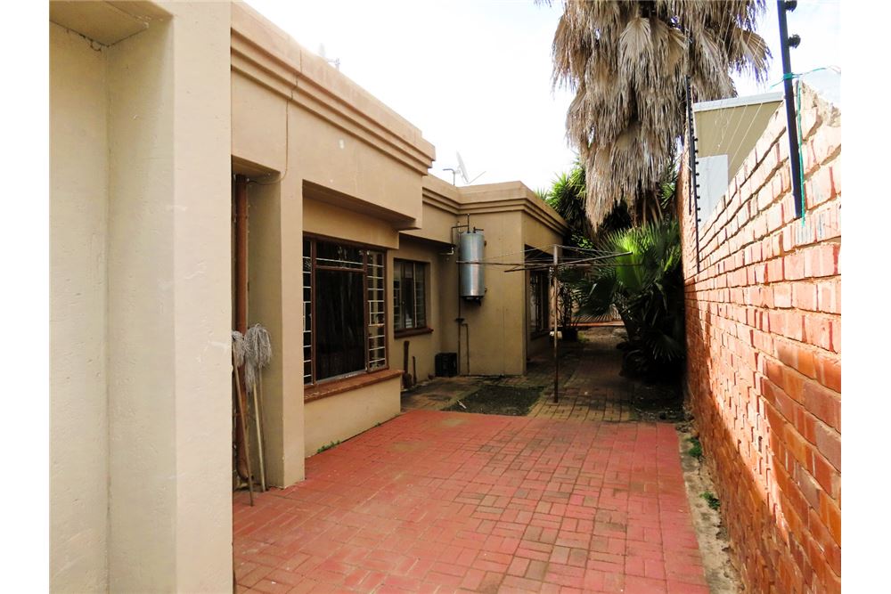 Residencial - Casa - Eersterust, Gauteng - South Africa - 29 - 1031414016-145