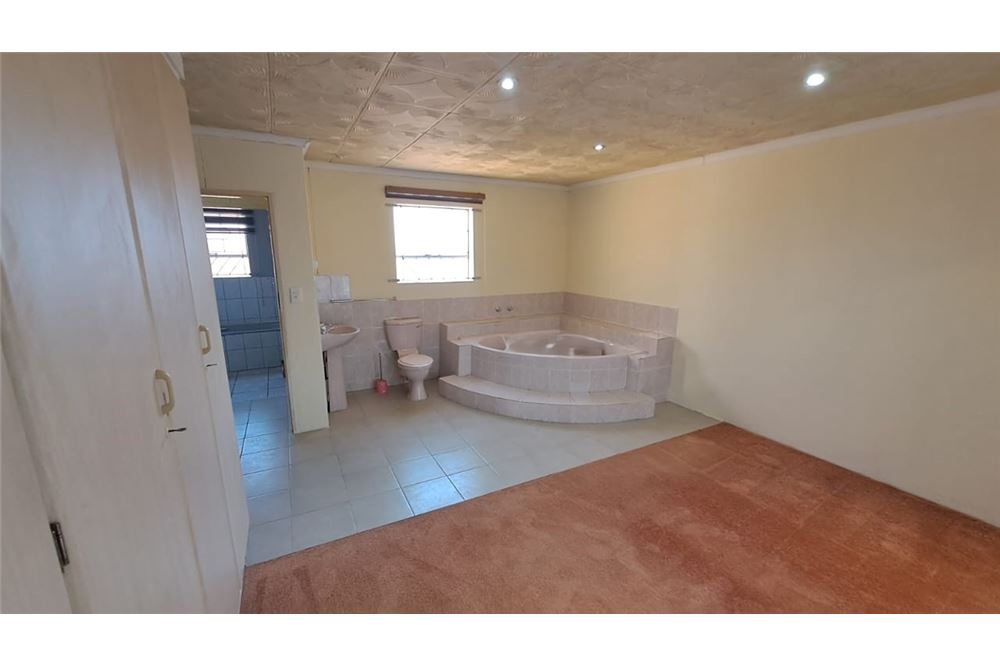 Residenziale - Casa - Philip Nel Park, Gauteng - South Africa - 24 - 1031414126-54