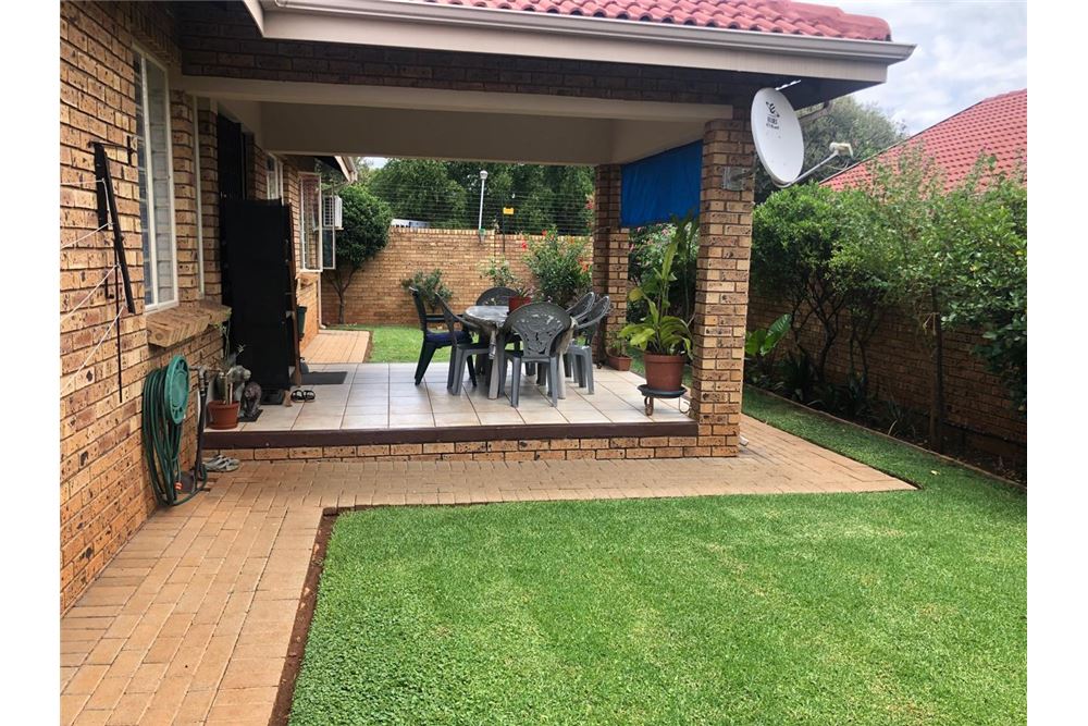 Residencial - Adosado - Montana, Gauteng - South Africa - 24 - 1031414050-120