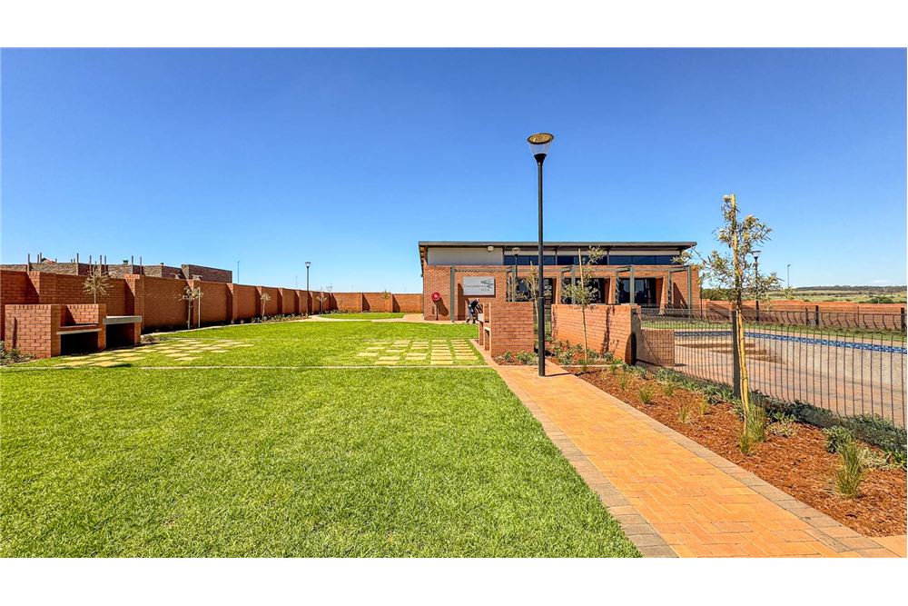 Residential - ਅਲੱਗ ਥਲੱਗ ਬਣਿਆ ਹੋਇਆ ਘਰ - Fountainbrook Estate, Gauteng - South Africa - 14 - 1031393025-832