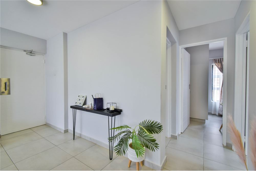 Residencial - Piso - Lombardy Estate, Gauteng - South Africa - 9 - 1031414143-20