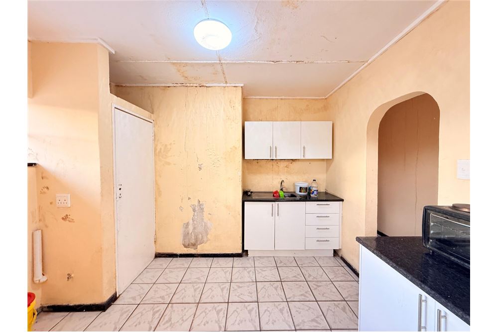 Residential - Αυτόνομη κατοικία - Crown Gardens, Gauteng - South Africa - 19 - 1031421166-38