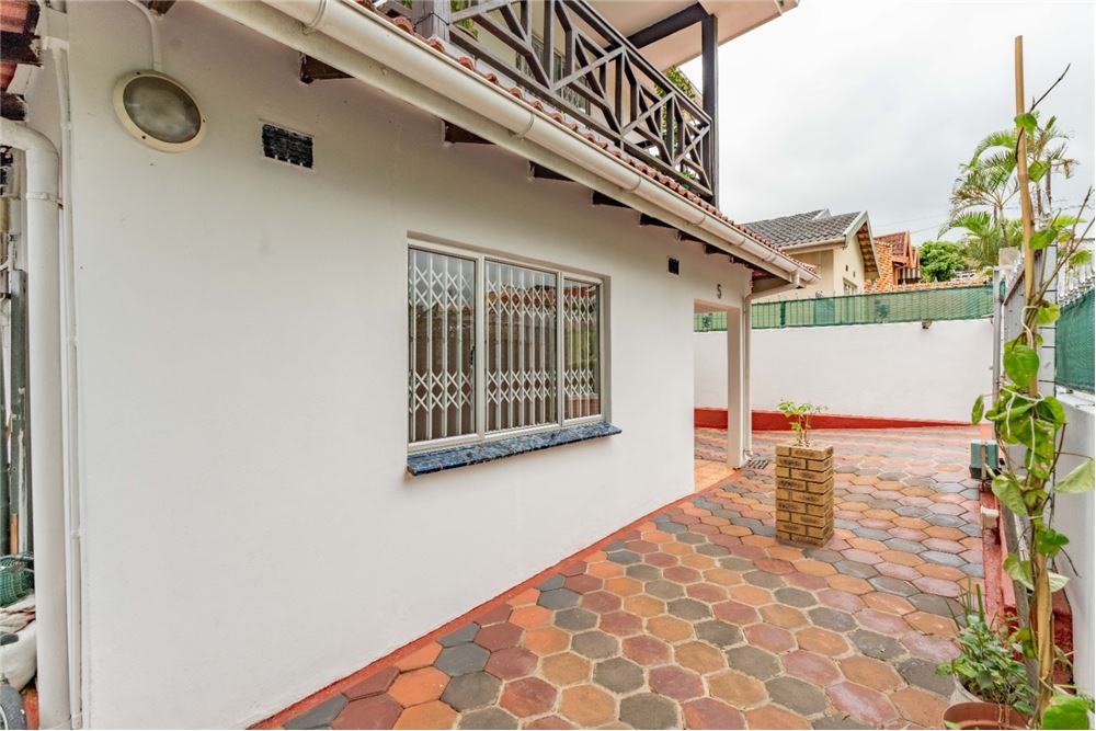 Residential - ਅਲੱਗ ਥਲੱਗ ਬਣਿਆ ਹੋਇਆ ਘਰ - Woodview, KwaZulu Natal - South Africa - 33 - 1031465033-74