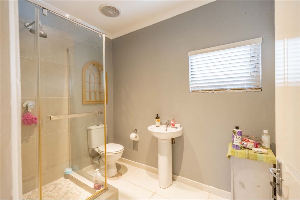 Residential - House - La Lucia, KwaZulu Natal - South Africa - 25 - 1031465073-81