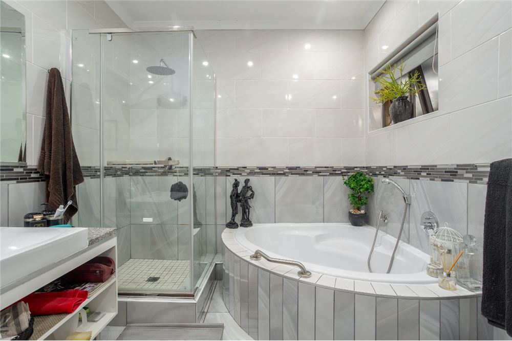 Residential - House - Umgeni Park, KwaZulu Natal - South Africa - 52 - 1031465114-52