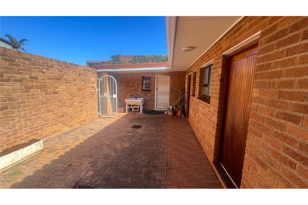 Residential - House - Durban North, KwaZulu Natal - South Africa - 54 - 1031465129-27