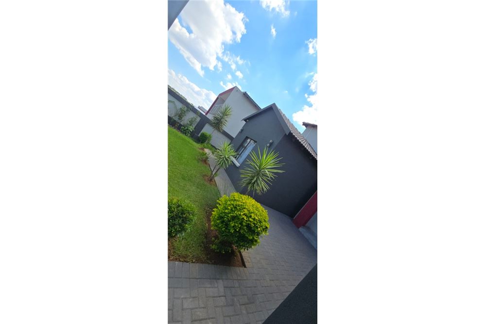 Residencial - Casa - Zambezi Manor Lifestyle Estate, Gauteng - South Africa - 3 - 1031414140-40