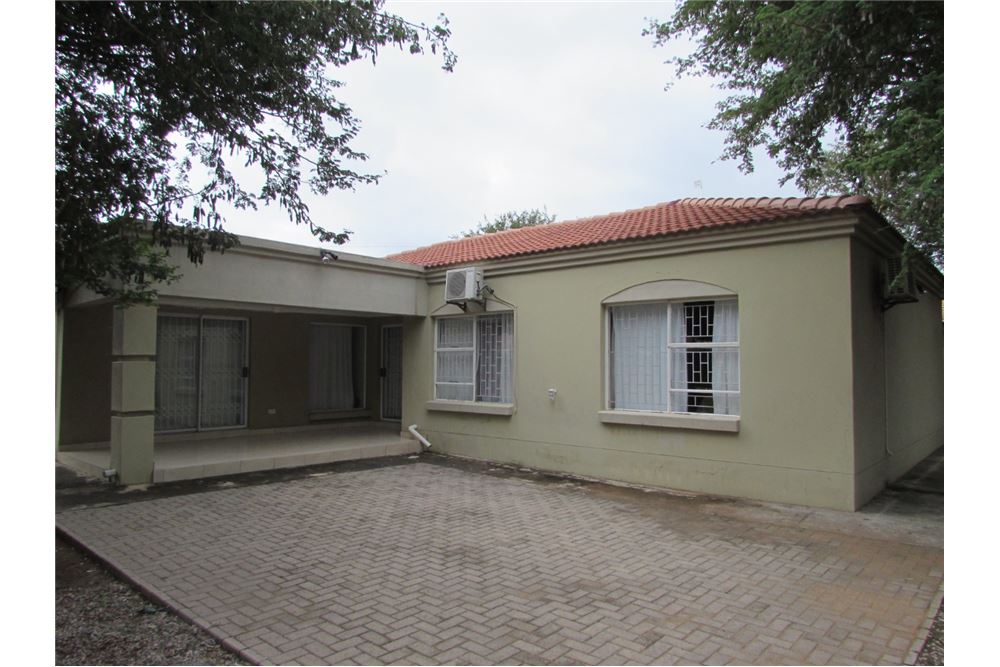 Residential House Phakalane, SouthEast District Botswana