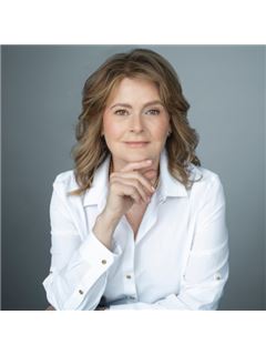Arlene Mazerolle - RE/MAX Hallmark Realty Ltd