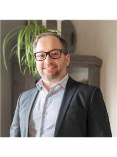 Associate - Adam Haight - RE/MAX Crown Realty (1989) Inc
