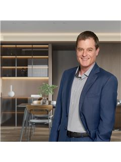 David M Smith - RE/MAX Twin City Realty Inc