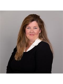 Victoria Ryczko - RE/MAX Hallmark Realty Ltd