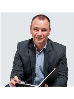 Carmine Cupelli - RE/MAX Hallmark First Group Realty Ltd