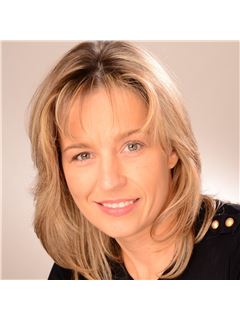 Kimberly Fraser - RE/MAX Hallmark Realty Ltd