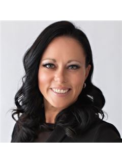 Susie Hegan - RE/MAX Twin City Realty Inc