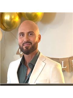 Paolo Divitantonio - RE/MAX Escarpment Realty Inc