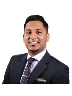 Brandon Narsingh - RE/MAX Community Realty Inc.