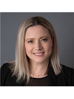 Melissa Francis - RE/MAX Twin City Realty Inc