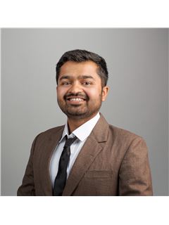 Jaykumar Asodariya - RE/MAX Twin City Realty Inc