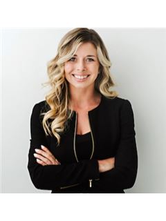 Stacey Chaves - RE/MAX Twin City Realty Inc