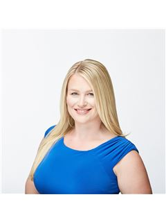 Carrie Bressette - RE/MAX Hallmark First Group Realty Ltd