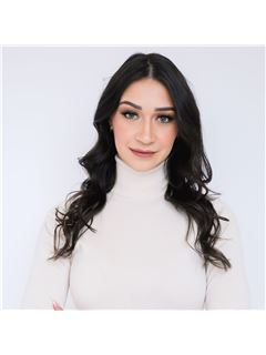 Victoria Perrone - RE/MAX West Realty Inc