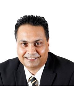 Gursewak Singh - RE/MAX Paramount Realty Brokerage