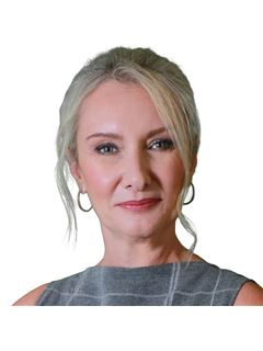 Deanna Cerovina - RE/MAX Hallmark Chay Realty