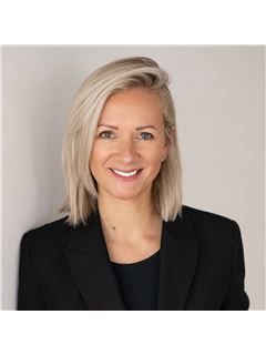 Stacey Winn - RE/MAX Escarpment Realty Inc.