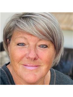 Karen Monteiro - RE/MAX Real Estate Centre Inc