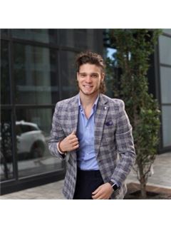 Colin Cannella - RE/MAX Escarpment Realty, Inc.