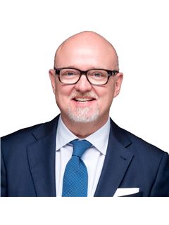 Shawn M Whelan - RE/MAX Hallmark Realty Ltd