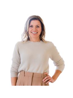 Caroline McIntosh - RE/MAX Hallmark Chay Realty