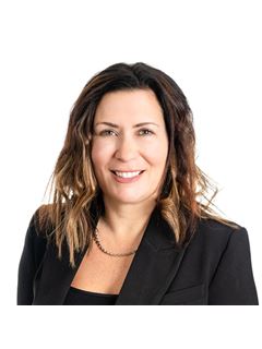 Laura Bellisario - RE/MAX Hallmark First Group Realty Ltd