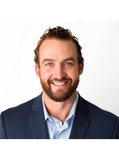 Travis Langeraap - RE/MAX Escarpment Realty, Inc.