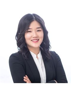 Ji-Hyun Kim - RE/MAX Hallmark Chay Realty