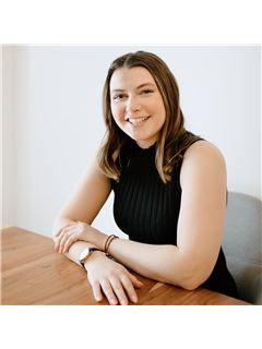 Carrie Noonan - RE/MAX Hallmark Chay Realty