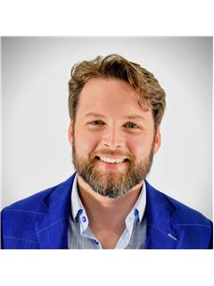 Andrew McArthur - RE/MAX Twin City Realty Inc