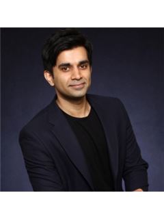 Vishrut Kapoor - RE/MAX Real Estate Centre Inc.