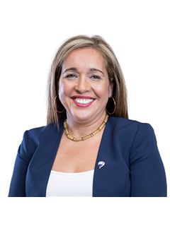 Elisabeth Correia - RE/MAX West Realty Inc