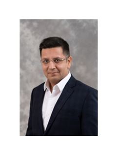 Rajdewan Saluja - RE/MAX Real Estate Centre Inc