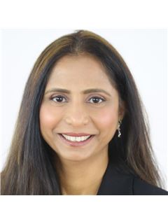 Deepa Thakkar - RE/MAX Twin City Realty Inc