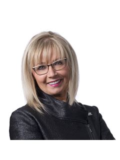 Liz Spooner-Young - RE/MAX Crown Realty (1989) Inc
