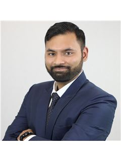 Abhishek Sharma - RE/MAX Twin City Realty Inc