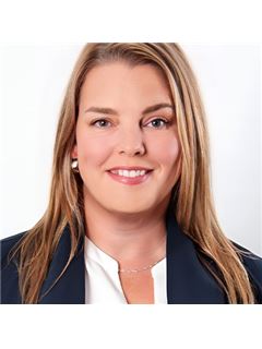 Susan Dixon - RE/MAX Hallmark Chay Realty