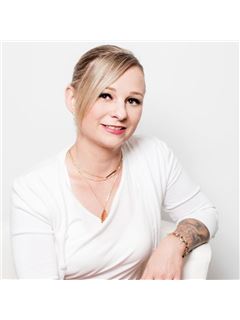 Michelle Stevens - RE/MAX Hallmark Chay Realty
