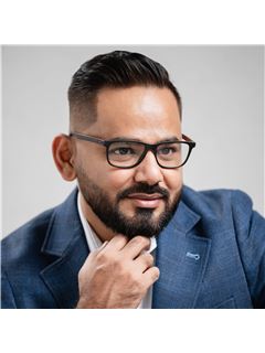 Suresh Kangayampalayam Manian - RE/MAX Twin City Realty Inc