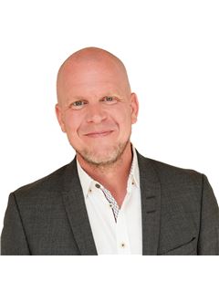 Ford Thurston - RE/MAX Hallmark Realty Ltd
