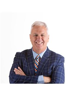 Jeff Laprade - RE/MAX Hallmark Realty Group